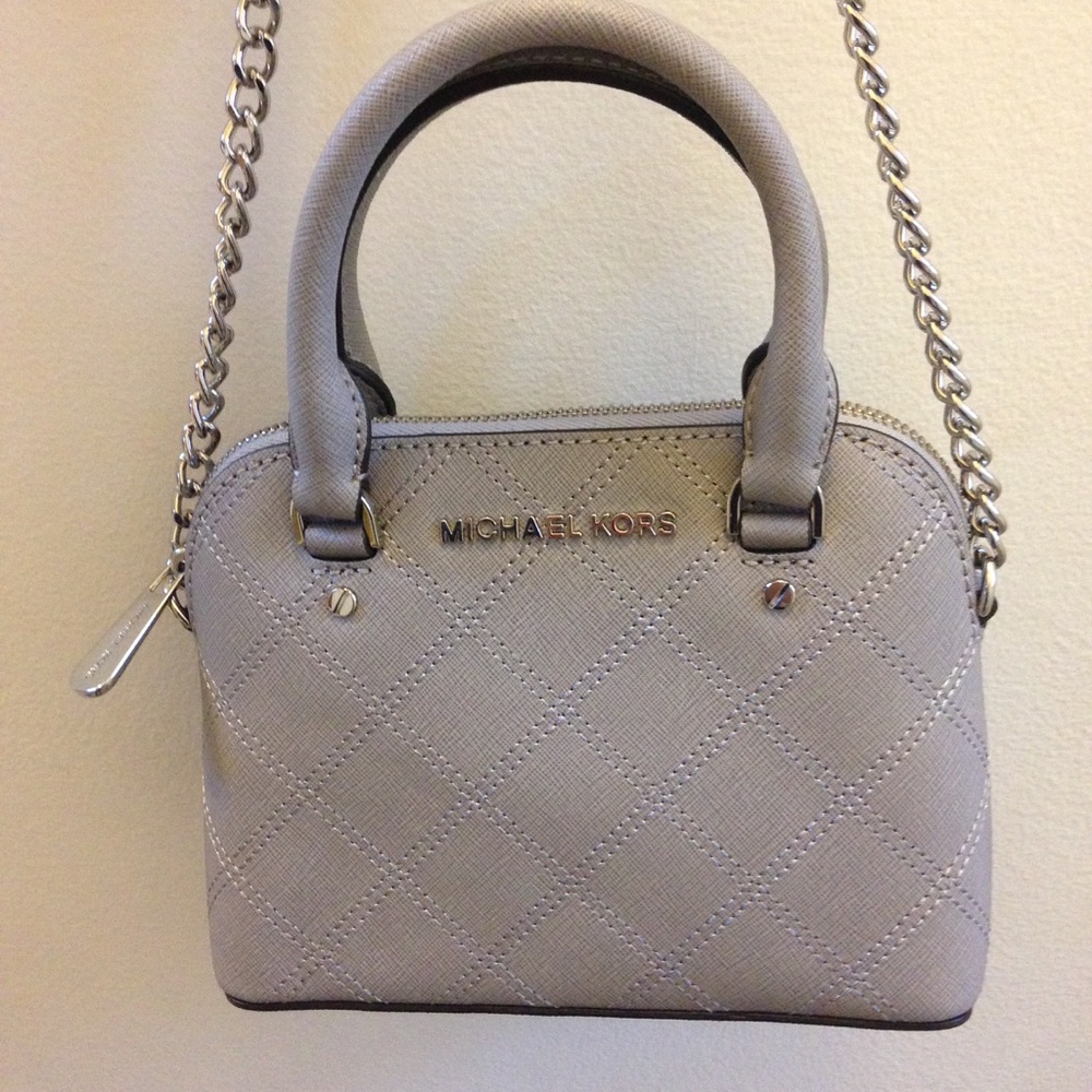 NWT Michael Kors XS Cindy Crossbody in Pearl Grey
